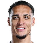  巴西人转圈天赋？库尼亚赛前热身在B费面前表演安东尼转圈 新闻