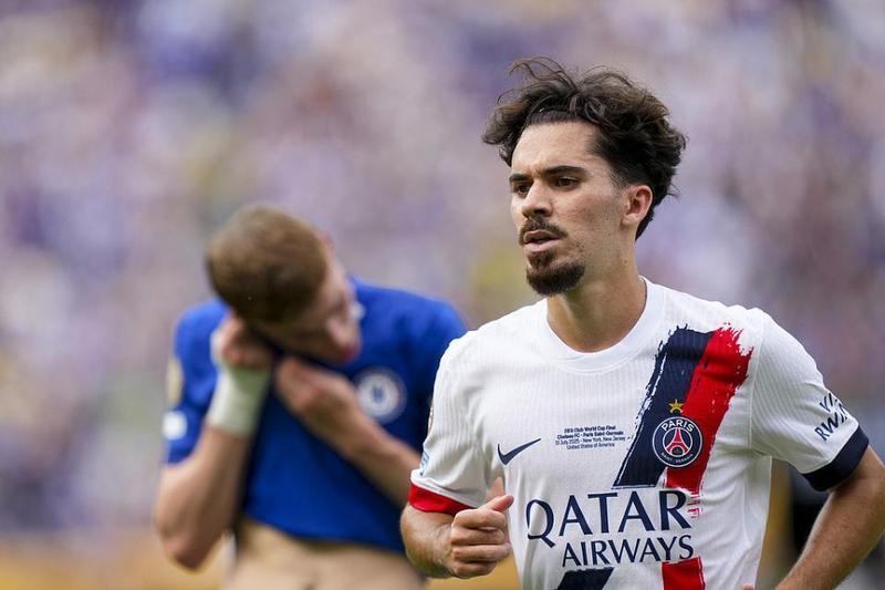  欧冠18决赛对阵：皇马连续5年遇曼城 巴黎VS切尔西 马竞战热刺_0227222336 新闻