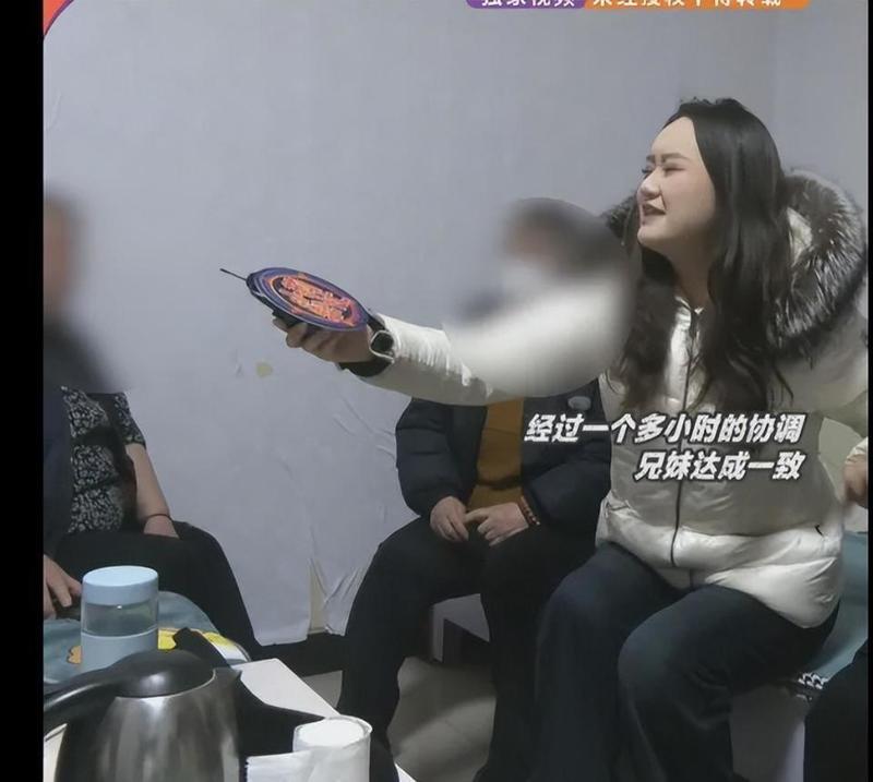  九旬母亲卧病在床，五兄妹赡养生分歧；一番沟通后，协议化解心结。 情感心理