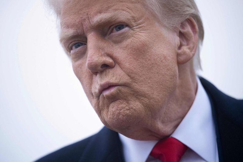  深夜警戒线前的致命对峙；年轻男子持枪闯入海湖庄园；执法行动果断结束威胁。 新闻 深夜警戒线前的致命对峙；年轻男子持枪闯入海湖庄园；执法行动果断结束威胁。 新闻 深夜警戒线前的致命对峙；年轻男子持枪闯入海湖庄园；执法行动果断结束威胁。 新闻 深夜警戒线前的致命对峙；年轻男子持枪闯入海湖庄园；执法行动果断结束威胁。 新闻