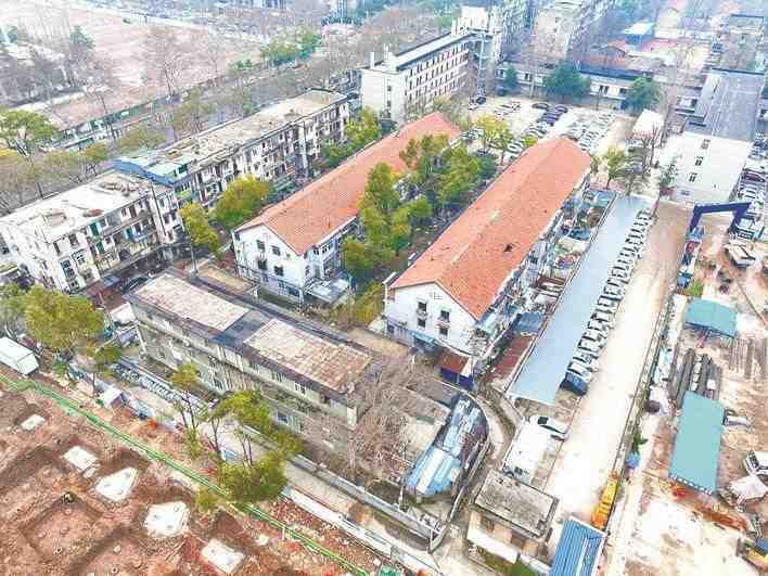  住房公积金制度正迎来显著变革，多地持续优化政策，住房消费场景得到明显拓展。 房产家居