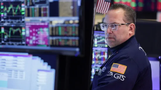 反常识逻辑：油价下跌并非和平信号而是衰退前兆 股票财经