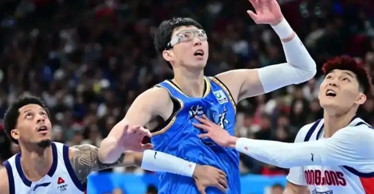  焦虑与破局：解析CBA常规赛第36轮的竞技心理与战略走向 体育新闻 焦虑与破局：解析CBA常规赛第36轮的竞技心理与战略走向 体育新闻