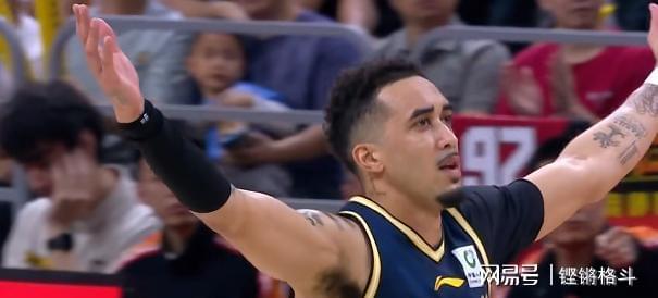  广东男篮复盘资料包：团队篮球与战术执行的深度解析 体育新闻 广东男篮复盘资料包：团队篮球与战术执行的深度解析 体育新闻