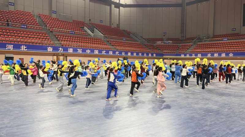  【深度解析】从龙腾狮跃到伞韵逐梦：辛集校园传统文化表演的幕后技术全揭秘 体育新闻